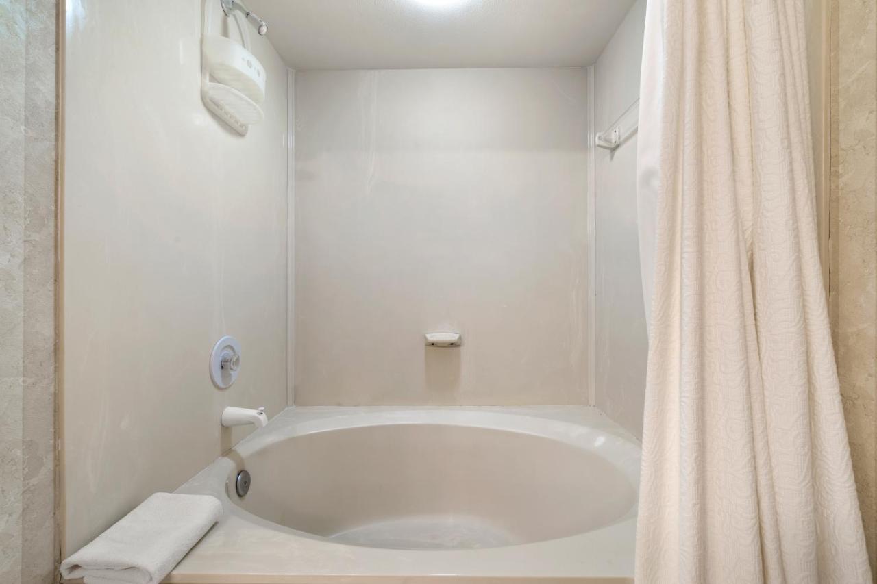 Bahia Vista 8-314, 2 Bedroom, Heated Pool, Spa, Wifi, Sleeps 6 圣彼得堡 外观 照片